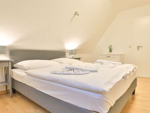 23882198-Ferienwohnung-3-Prerow-300x225-1