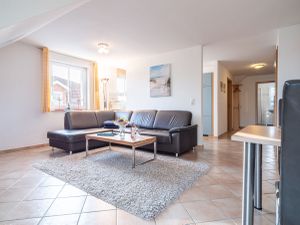 24039017-Ferienwohnung-4-Prerow-300x225-0