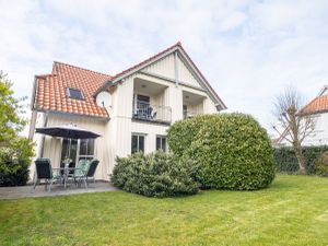 24039017-Ferienwohnung-4-Prerow-300x225-1