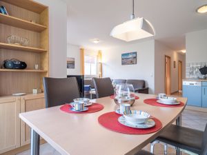 24039016-Ferienwohnung-4-Prerow-300x225-4