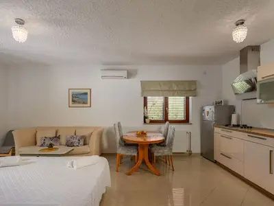Ferienwohnung für 2 Personen in Pridraga 5/10