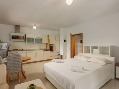 Ferienwohnung für 2 Personen in Pridraga 9/10