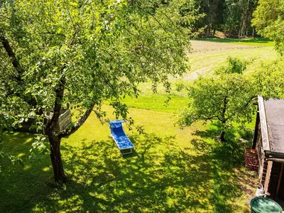 Aussicht in den Garten Ferienwohnung Hötzelsperger