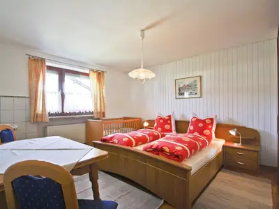 Schlafzimmeransicht Ferienwohnung Genzinger