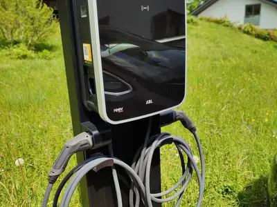 E-Auto Ladesäule direkt am Hof