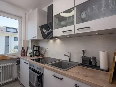 Moderne neue Küche, voll ausgestattet