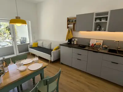 Blick in den Koch- und Essbereich