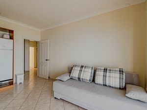 19308397-Ferienwohnung-4-Prigradica-300x225-2