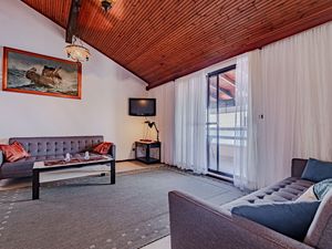 18323159-Ferienwohnung-8-Prigradica-300x225-2