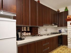 23930605-Ferienwohnung-6-Prigradica-300x225-4