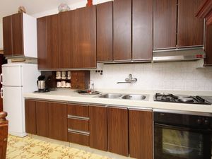 23930605-Ferienwohnung-6-Prigradica-300x225-5