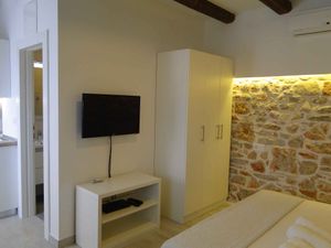 23779539-Ferienwohnung-2-Primošten-300x225-3