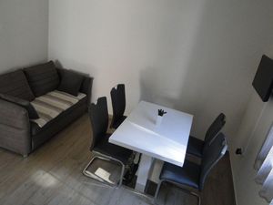 23330673-Ferienwohnung-4-Primošten-300x225-5