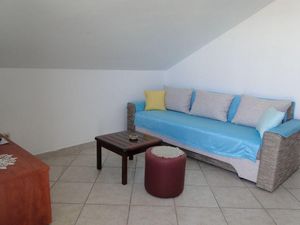 23330719-Ferienwohnung-4-Primošten-300x225-4