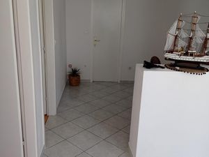 23330769-Ferienwohnung-6-Primošten-300x225-3