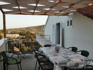 23588636-Ferienwohnung-8-Primošten-300x225-2