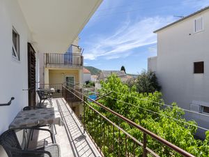 23943251-Ferienwohnung-4-Primošten-300x225-0