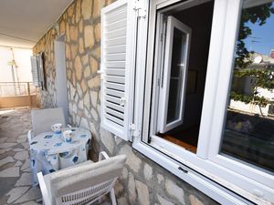 23943806-Ferienwohnung-2-Primošten-300x225-2