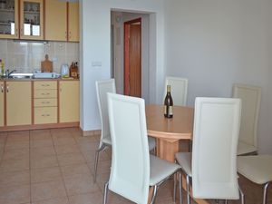 23943241-Ferienwohnung-5-Primošten-300x225-5