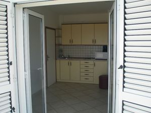 19823521-Ferienwohnung-4-Primošten-300x225-3