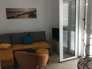 23470423-Ferienwohnung-4-Primošten-300x225-1