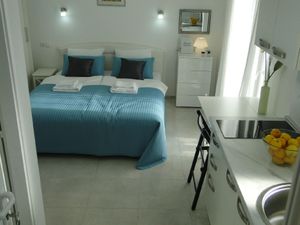 23330708-Ferienwohnung-2-Primošten-300x225-0