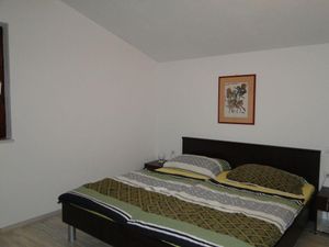 23330707-Ferienwohnung-3-Primošten-300x225-4