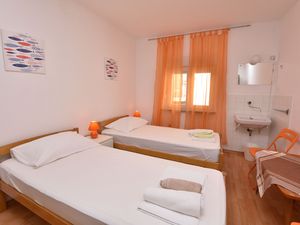 Ferienwohnung für 8 Personen (100 m&sup2;) in Primošten