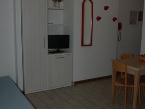 22617353-Ferienwohnung-3-Principina A Mare-300x225-3