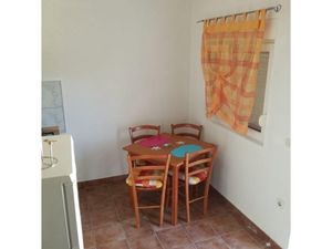 23671608-Ferienwohnung-2-Privlaka-300x225-2