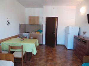 23778495-Ferienwohnung-4-Privlaka-300x225-4