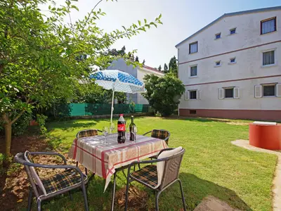 Ferienwohnung für 4 Personen (40 m²) in Sabunike 7/10