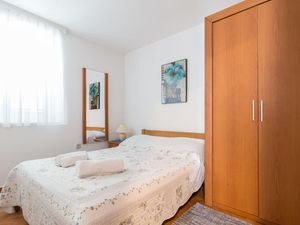 22806173-Ferienwohnung-4-Privlaka-300x225-4