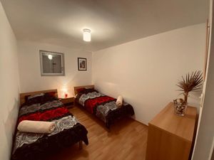 23664917-Ferienwohnung-6-Privlaka-300x225-4