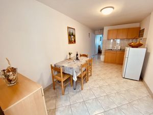 23664917-Ferienwohnung-6-Privlaka-300x225-5