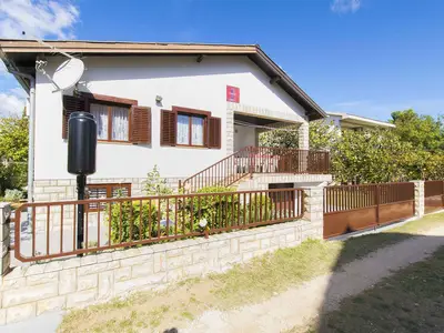 Ferienwohnung für 6 Personen (72 m²) in Privlaka 4/10