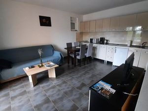 23388178-Ferienwohnung-4-Privlaka-300x225-2