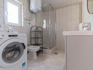 23590572-Ferienwohnung-5-Privlaka-300x225-3