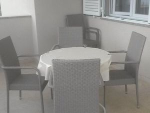 22808319-Ferienwohnung-5-Privlaka-300x225-4