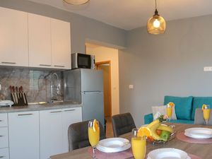 23522148-Ferienwohnung-5-Privlaka-300x225-2