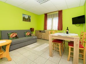 Ferienwohnung für 6 Personen (50 m²) in Privlaka