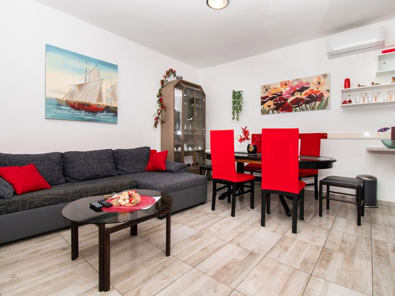 23946262-Ferienwohnung-5-Privlaka-800x600-2