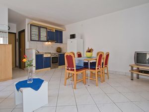 23724577-Ferienwohnung-5-Privlaka-300x225-1