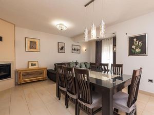 23759707-Ferienwohnung-8-Privlaka-300x225-3