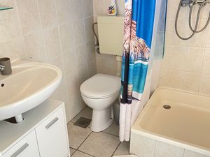 18321573-Ferienwohnung-2-Privlaka-300x225-5