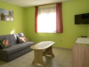 19009421-Ferienwohnung-6-Privlaka-300x225-1