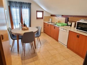 23650744-Ferienwohnung-2-Privlaka-300x225-4