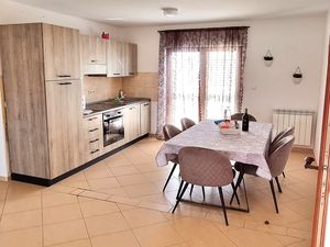 23650747-Ferienwohnung-6-Privlaka-300x225-5