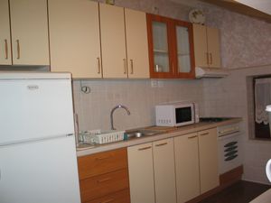 23933301-Ferienwohnung-6-Privlaka-300x225-3