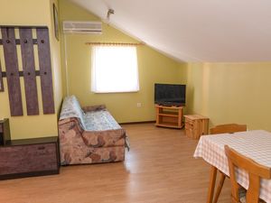 23931345-Ferienwohnung-6-Privlaka-300x225-1